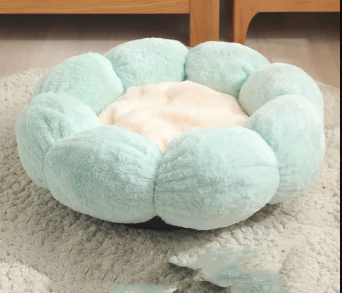 Flower-Shaped Pet Bed – Cosy Nest Mat for Dogs & Cats